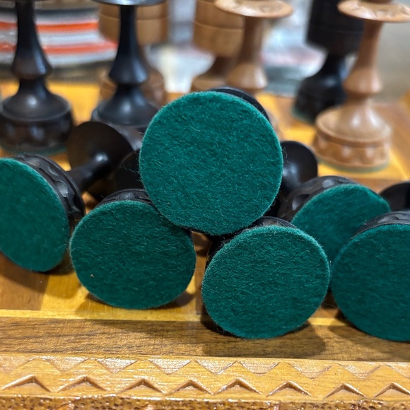 Wooden Chess Set with Brown and Black Pieces - Picture 5 of 10